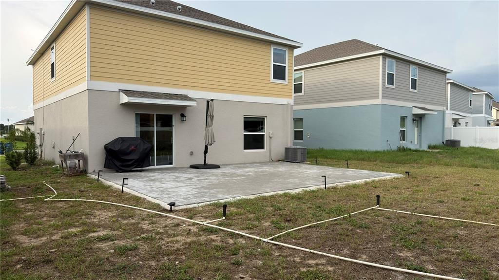 For Sale: $320,000 (4 beds, 2 baths, 1931 Square Feet)