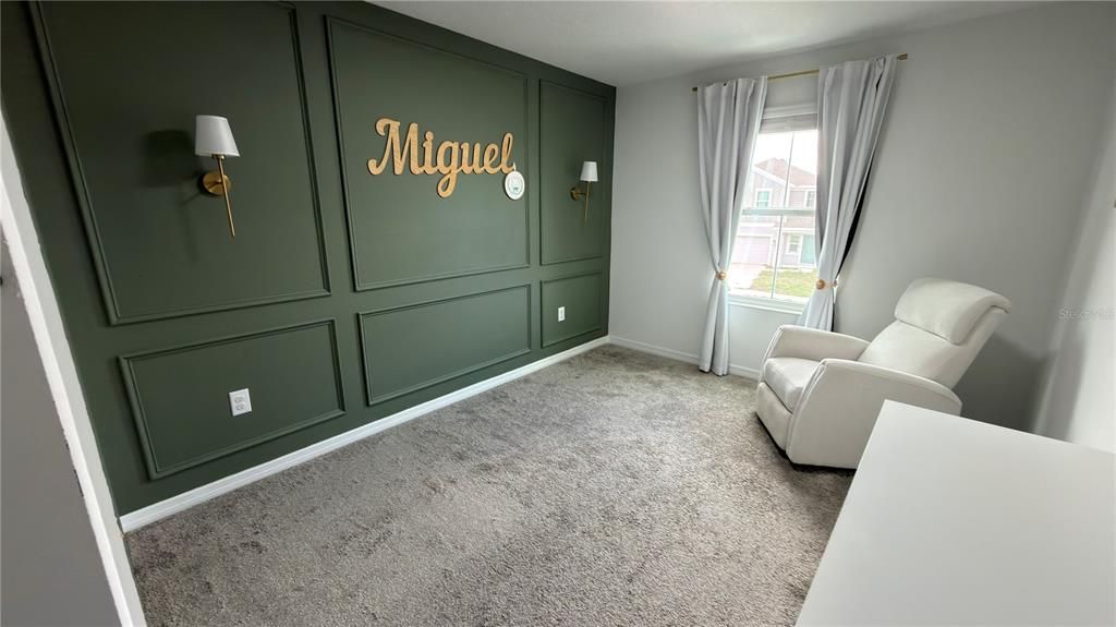 For Sale: $320,000 (4 beds, 2 baths, 1931 Square Feet)