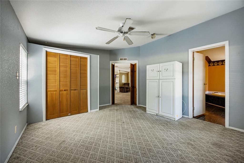 For Sale: $149,000 (3 beds, 2 baths, 1620 Square Feet)