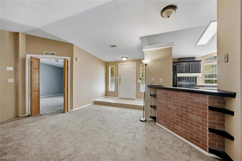 For Sale: $149,000 (3 beds, 2 baths, 1620 Square Feet)