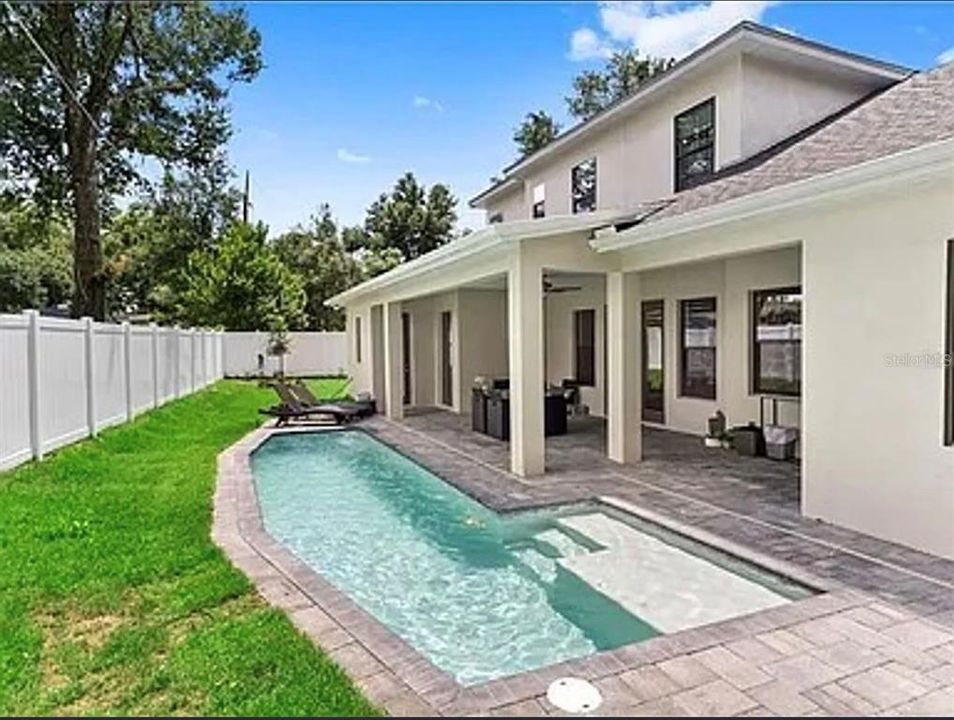 For Rent: $8,295 (4 beds, 5 baths, 3295 Square Feet)