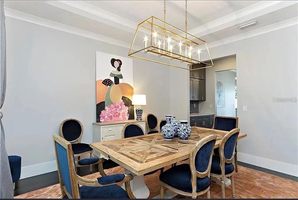 For Rent: $8,295 (4 beds, 5 baths, 3295 Square Feet)