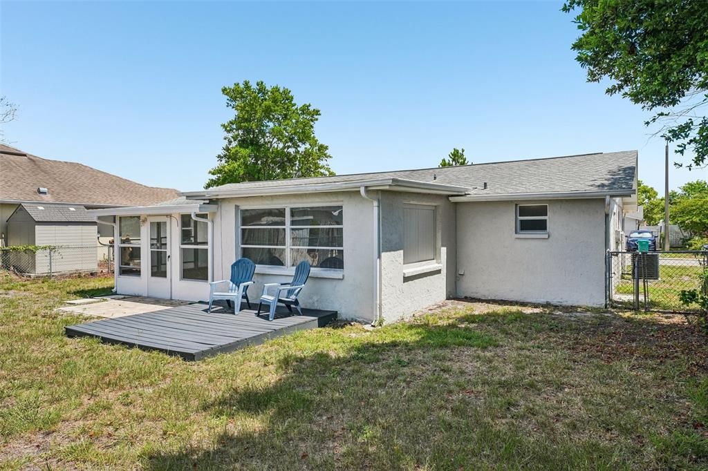 For Sale: $247,900 (2 beds, 2 baths, 1060 Square Feet)