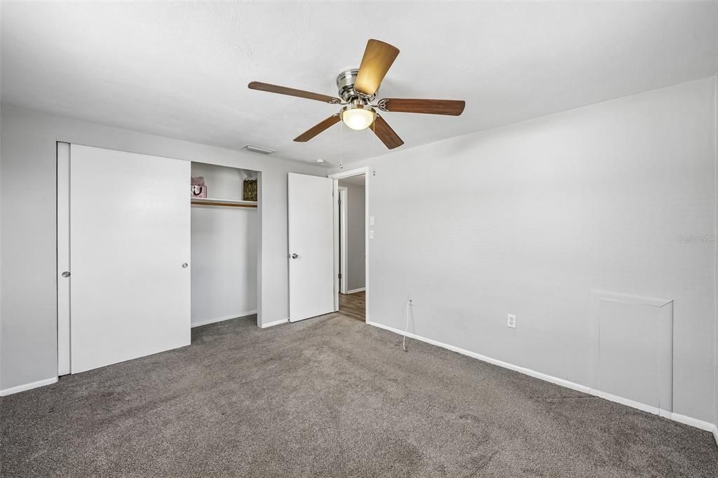 For Sale: $247,900 (2 beds, 2 baths, 1060 Square Feet)