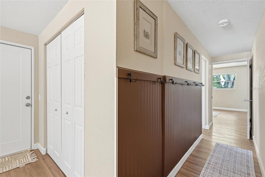 Activo con contrato: $549,990 (4 camas, 3 baños, 1641 Pies cuadrados)