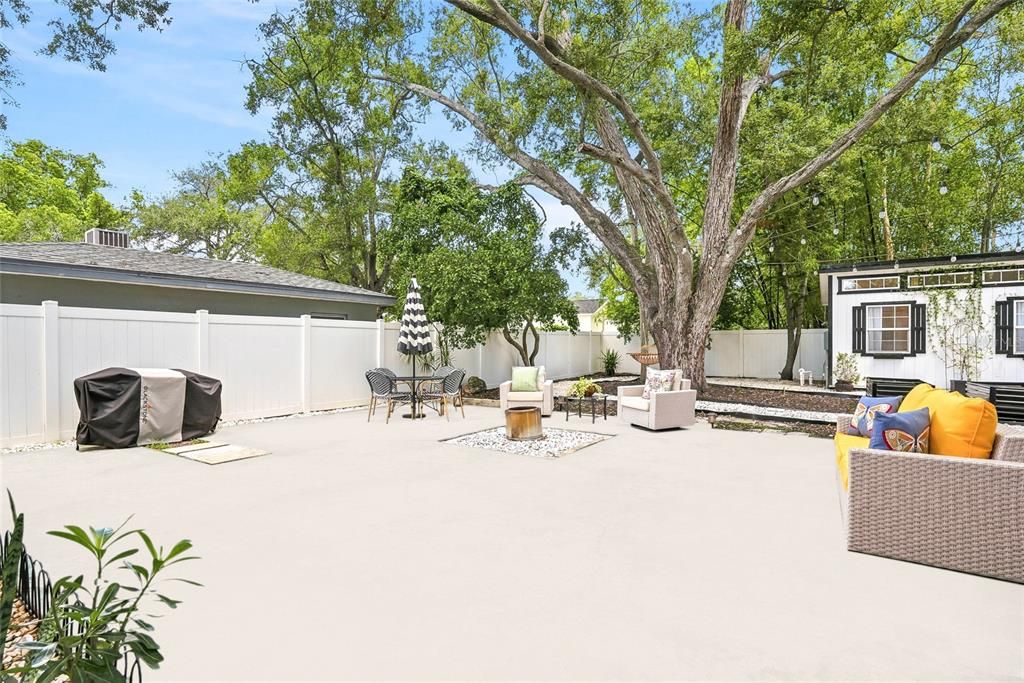 Activo con contrato: $549,990 (4 camas, 3 baños, 1641 Pies cuadrados)
