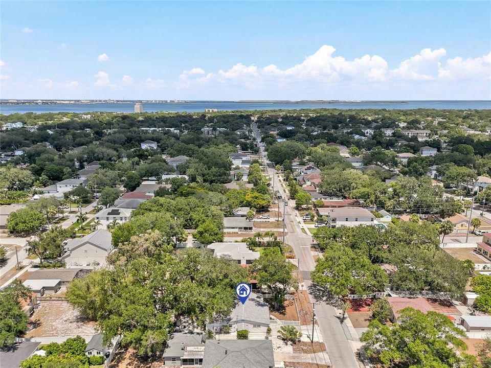 Activo con contrato: $549,990 (4 camas, 3 baños, 1641 Pies cuadrados)