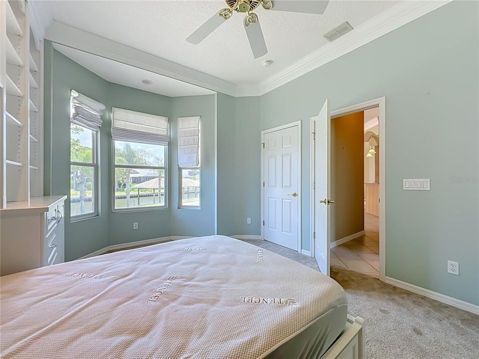 For Sale: $699,000 (4 beds, 2 baths, 2383 Square Feet)