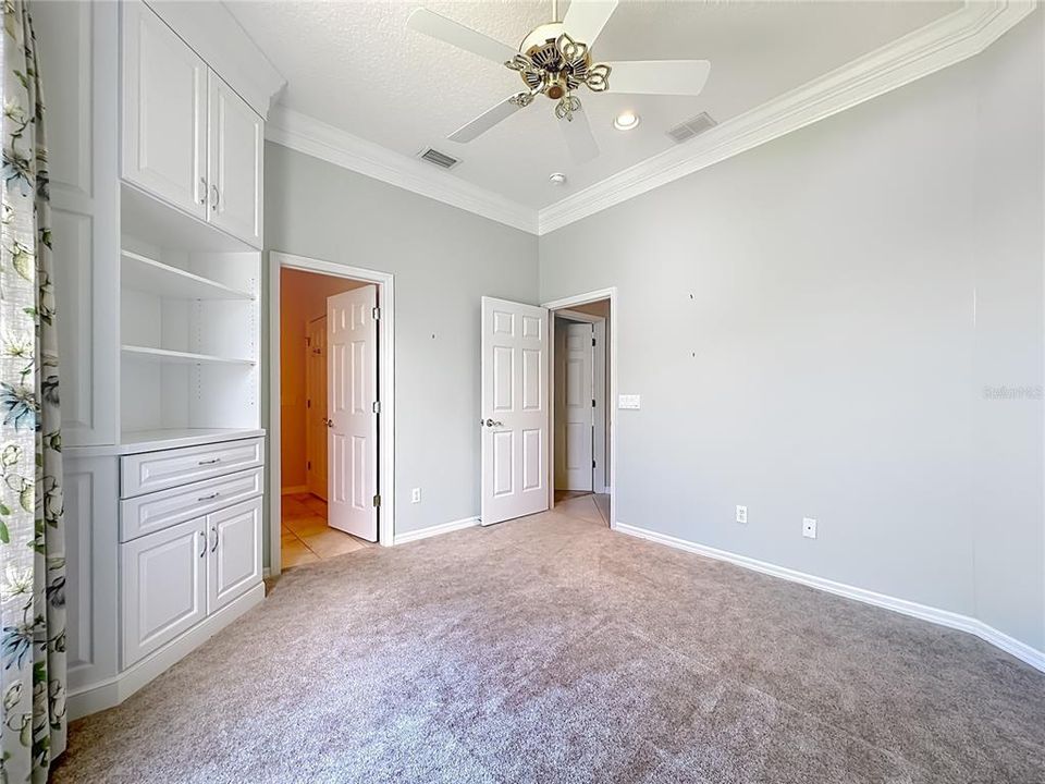 For Sale: $699,000 (4 beds, 2 baths, 2383 Square Feet)