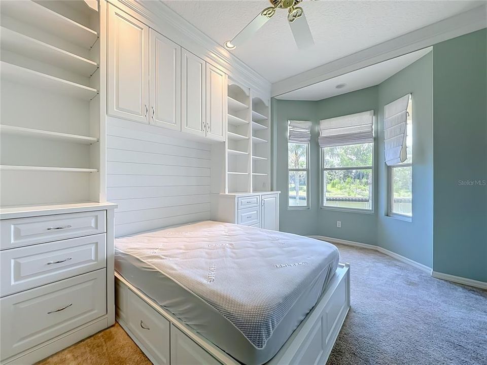 For Sale: $699,000 (4 beds, 2 baths, 2383 Square Feet)