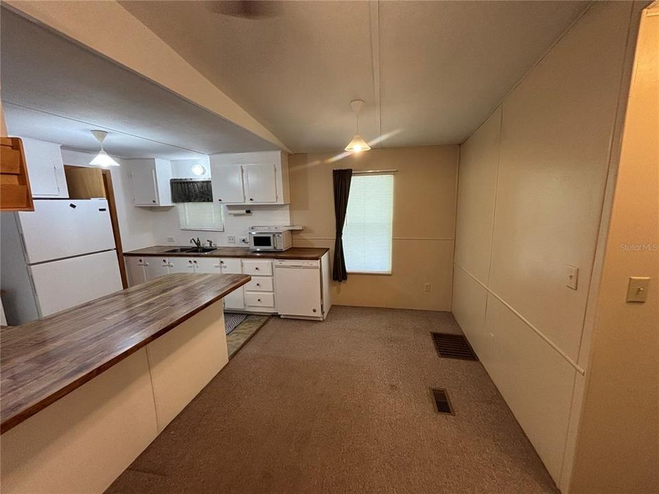 На продажу: $109,900 (3 спален, 2 ванн, 960 Квадратных фут)