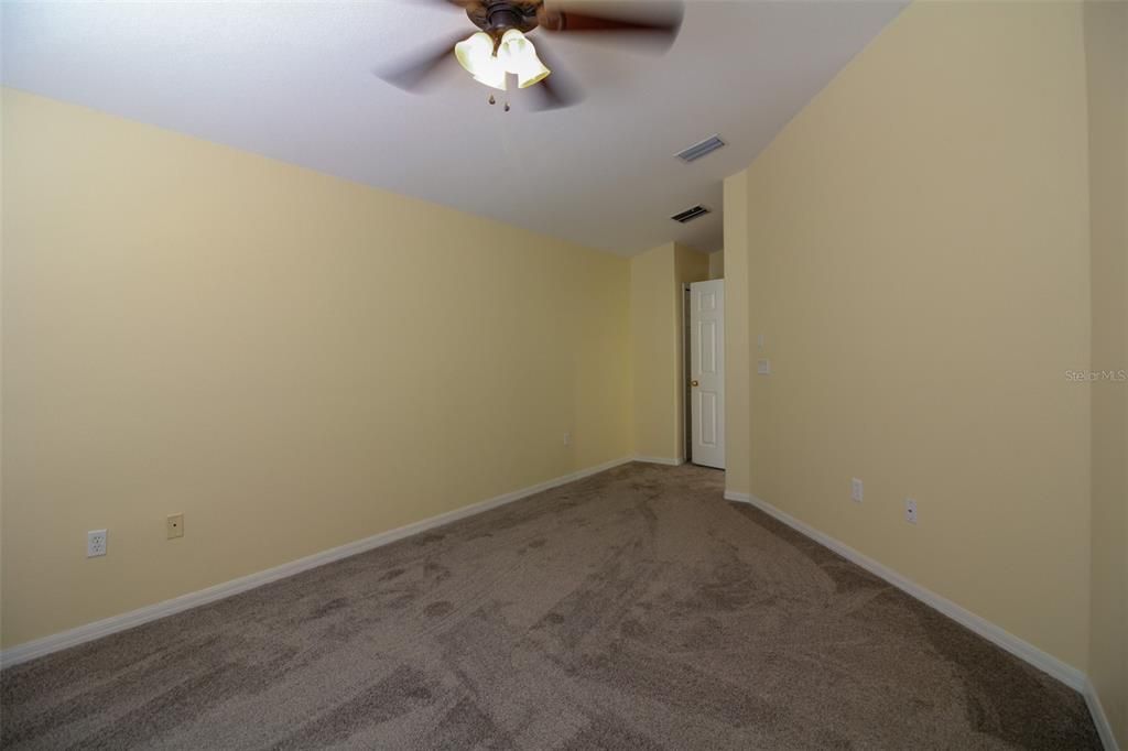 For Rent: $2,100 (4 beds, 2 baths, 1544 Square Feet)