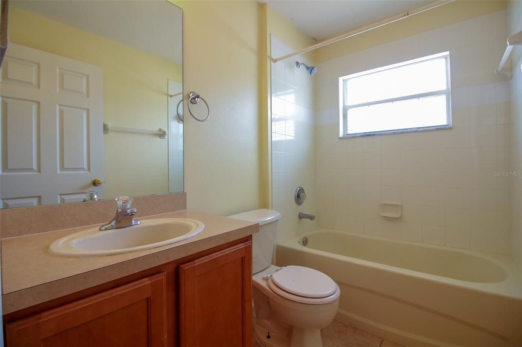 For Rent: $2,100 (4 beds, 2 baths, 1544 Square Feet)