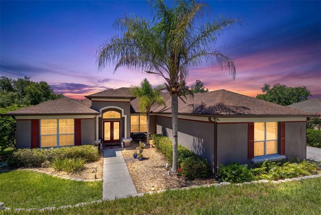 En Venta: $739,000 (4 camas, 3 baños, 2684 Pies cuadrados)