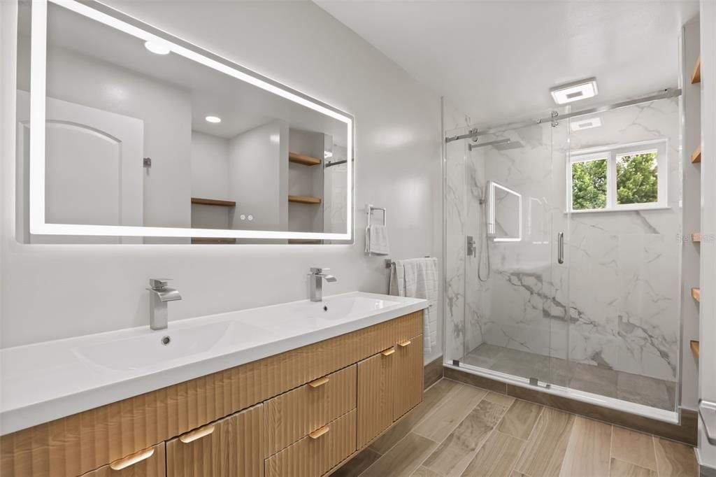 : $775,000 (5 camas, 3 baños, 2812 Pies cuadrados)