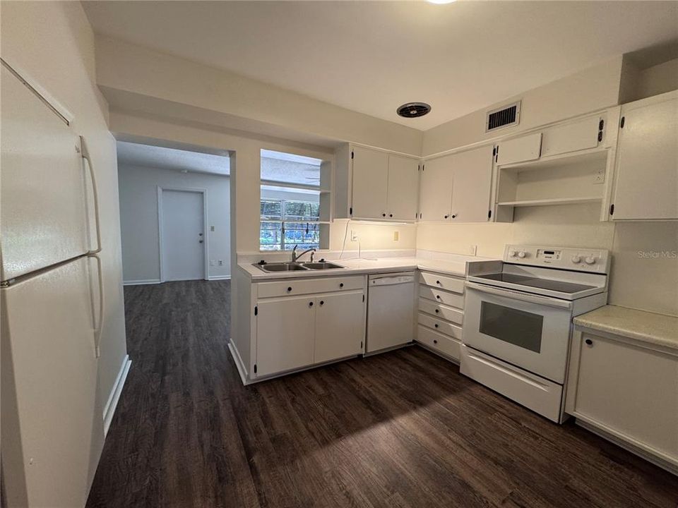 For Rent: $1,795 (2 beds, 2 baths, 1161 Square Feet)