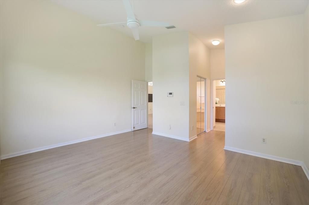 For Sale: $465,000 (2 beds, 2 baths, 1710 Square Feet)