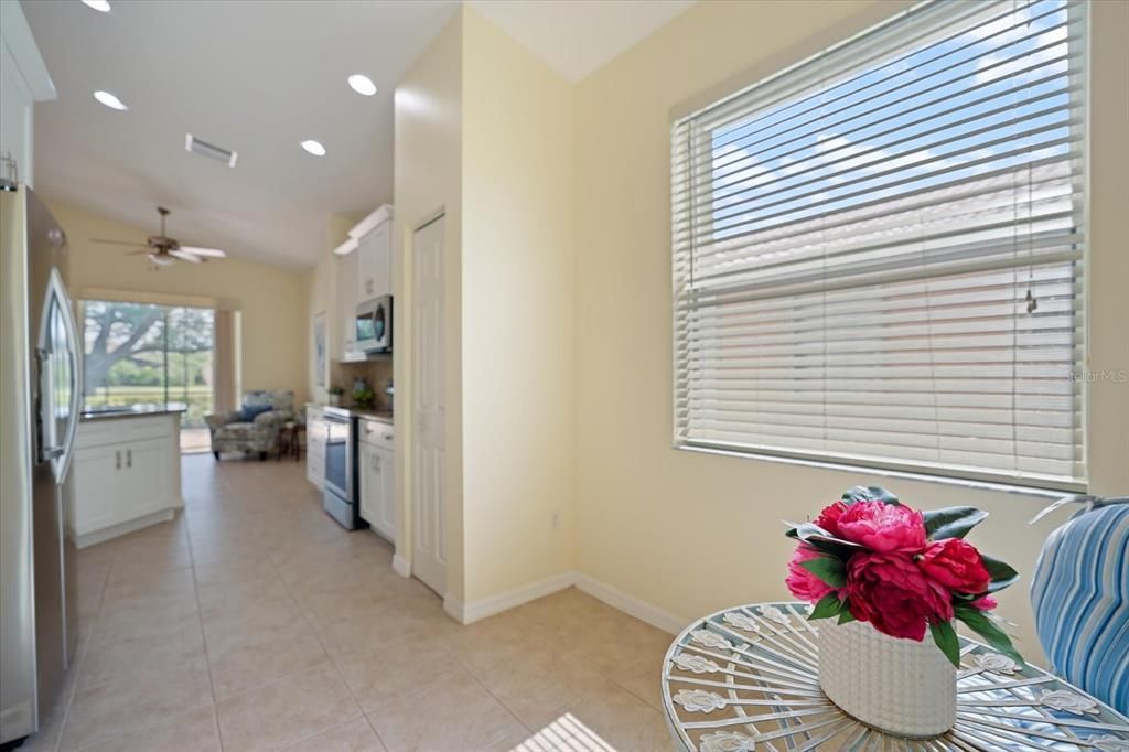 For Sale: $465,000 (2 beds, 2 baths, 1710 Square Feet)