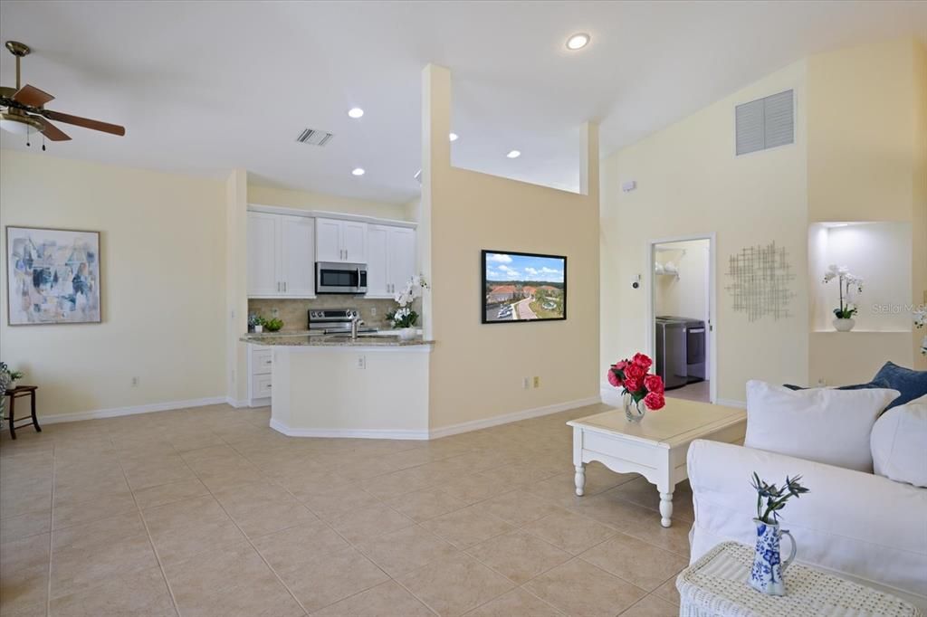 For Sale: $465,000 (2 beds, 2 baths, 1710 Square Feet)