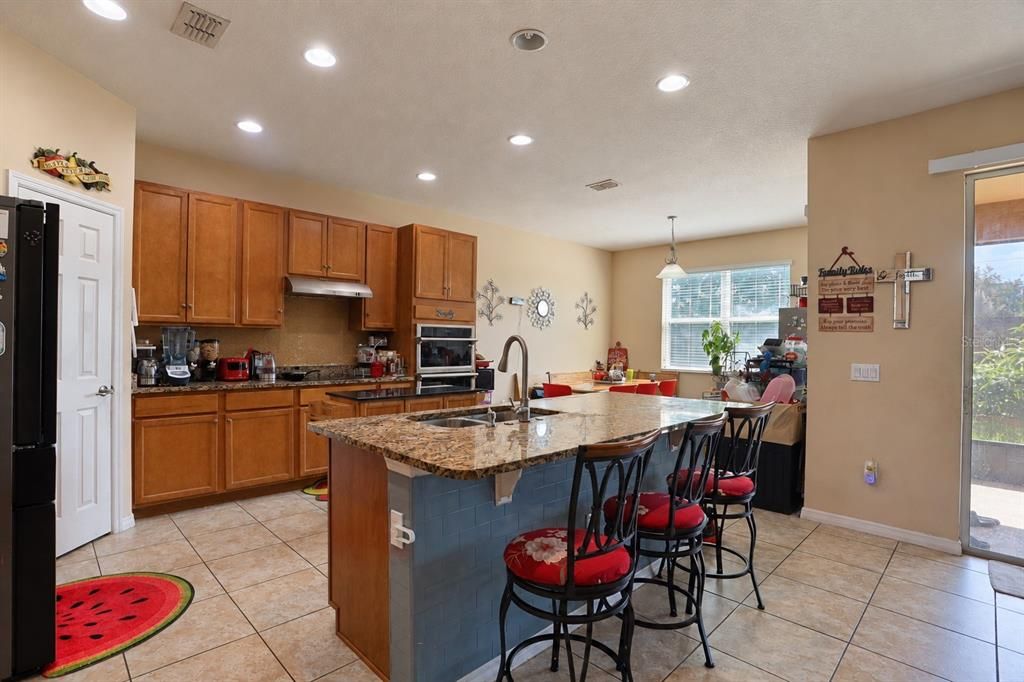 For Sale: $695,500 (6 beds, 3 baths, 4213 Square Feet)