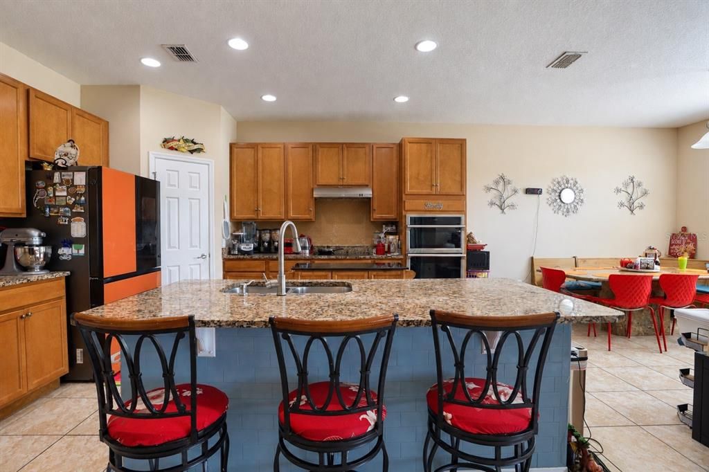 For Sale: $695,500 (6 beds, 3 baths, 4213 Square Feet)