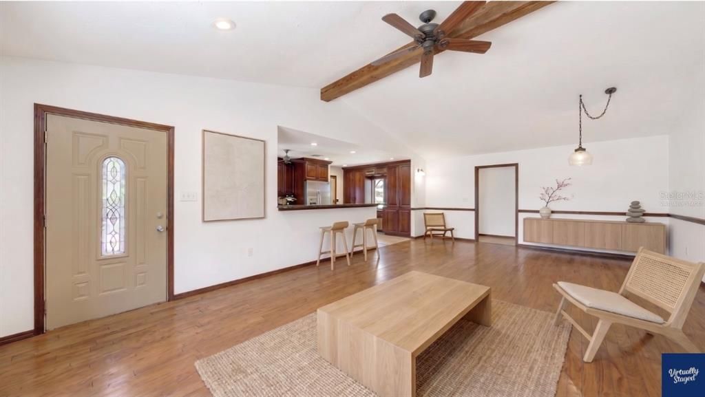 For Sale: $525,000 (3 beds, 2 baths, 1611 Square Feet)