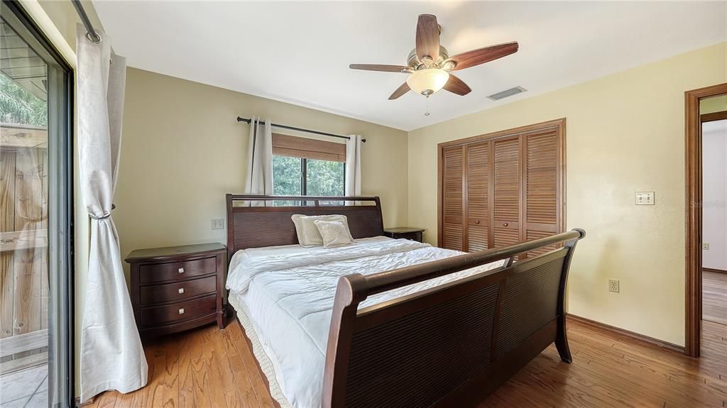 For Sale: $525,000 (3 beds, 2 baths, 1611 Square Feet)