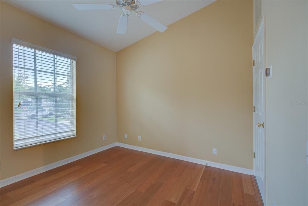 For Rent: $2,150 (2 beds, 1 baths, 1271 Square Feet)