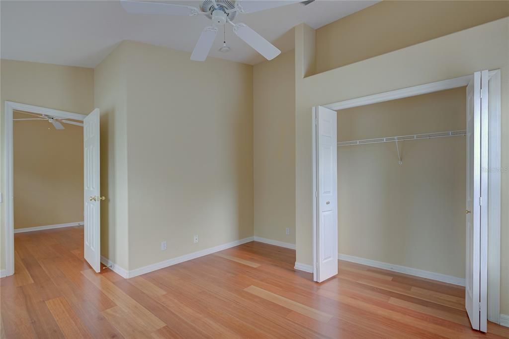 For Rent: $2,150 (2 beds, 1 baths, 1271 Square Feet)