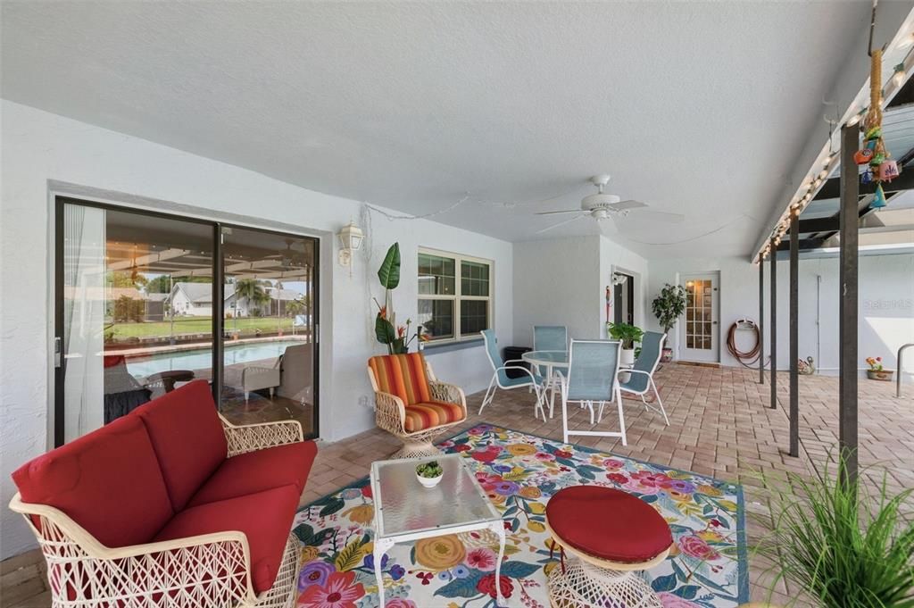 For Sale: $675,000 (3 beds, 2 baths, 1908 Square Feet)