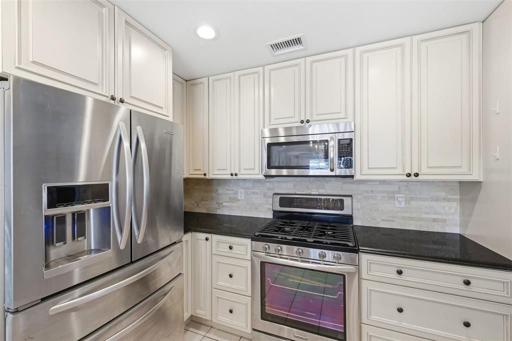 For Sale: $675,000 (3 beds, 2 baths, 1908 Square Feet)