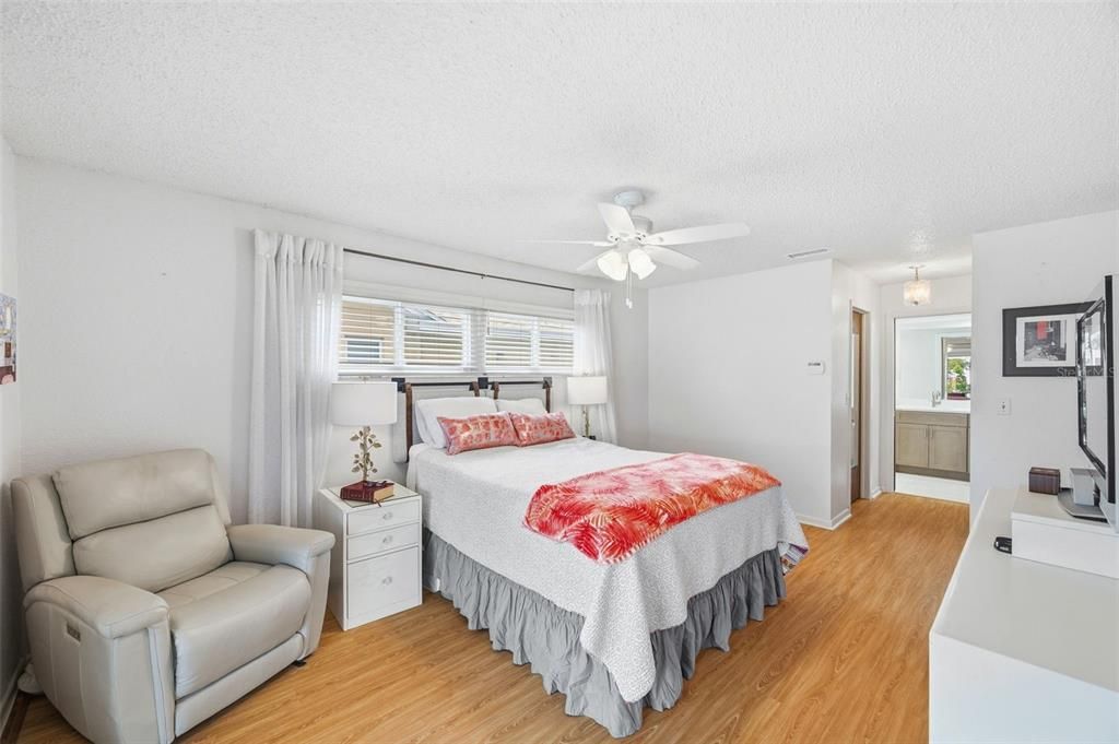 For Sale: $675,000 (3 beds, 2 baths, 1908 Square Feet)