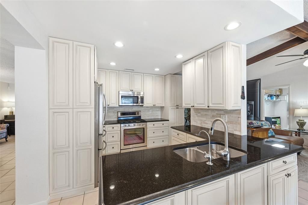 For Sale: $675,000 (3 beds, 2 baths, 1908 Square Feet)