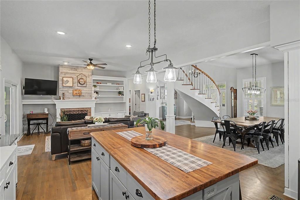 For Sale: $1,150,000 (4 beds, 4 baths, 4178 Square Feet)