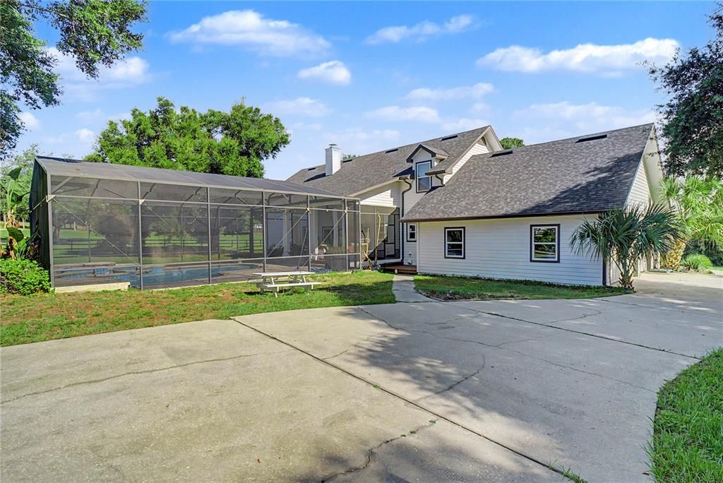 For Sale: $1,150,000 (4 beds, 4 baths, 4178 Square Feet)
