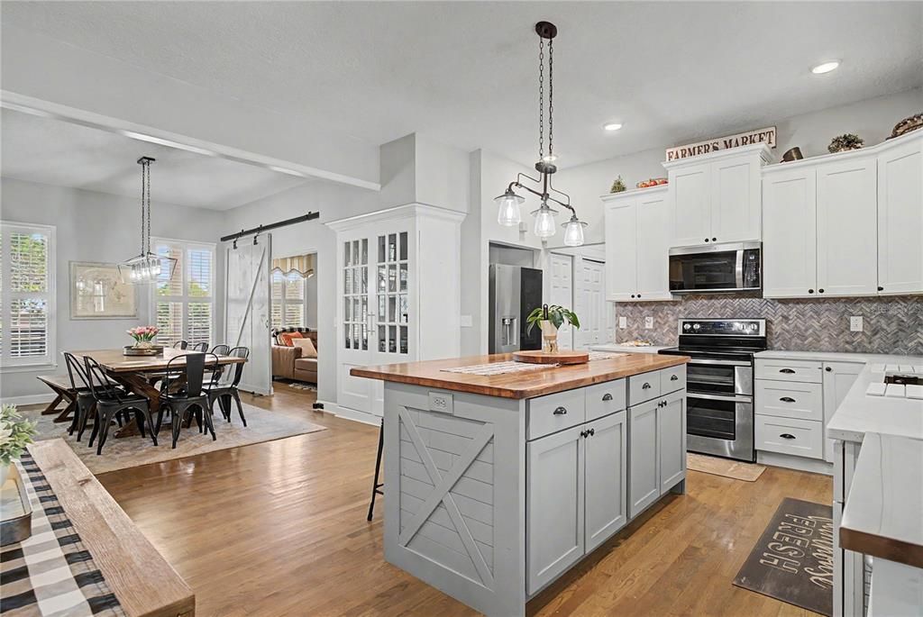 For Sale: $1,150,000 (4 beds, 4 baths, 4178 Square Feet)