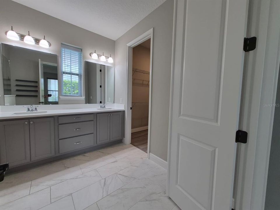 For Rent: $4,200 (4 beds, 3 baths, 2694 Square Feet)