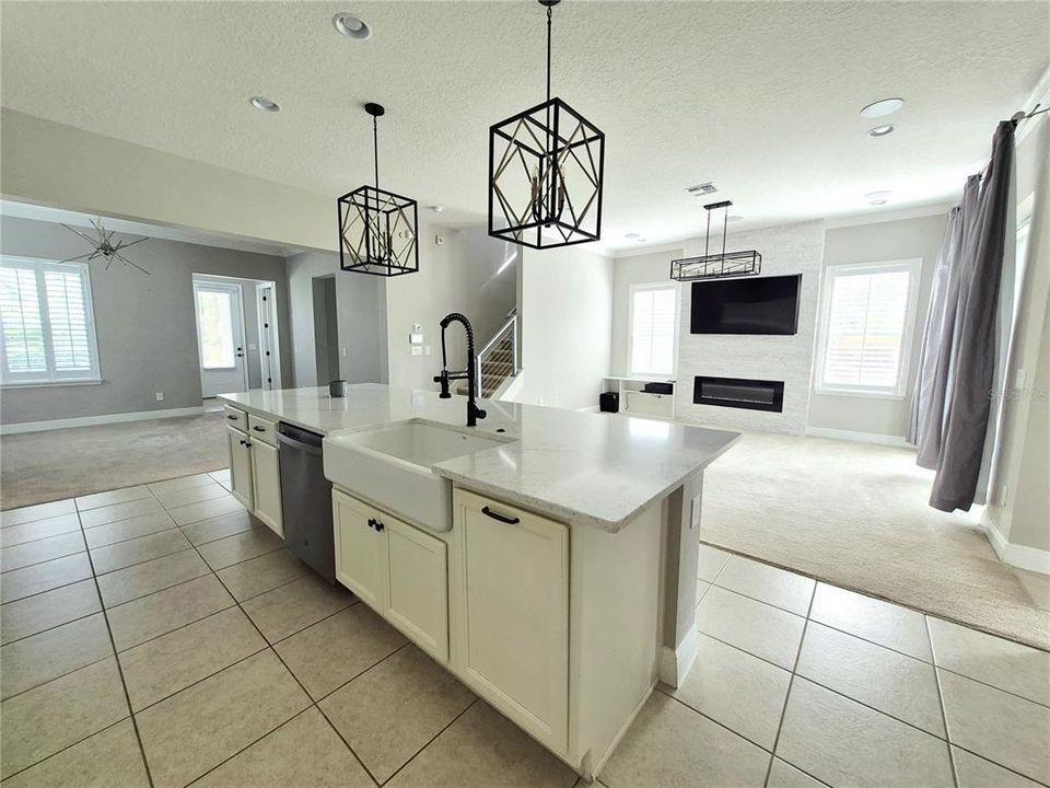 For Rent: $4,200 (4 beds, 3 baths, 2694 Square Feet)