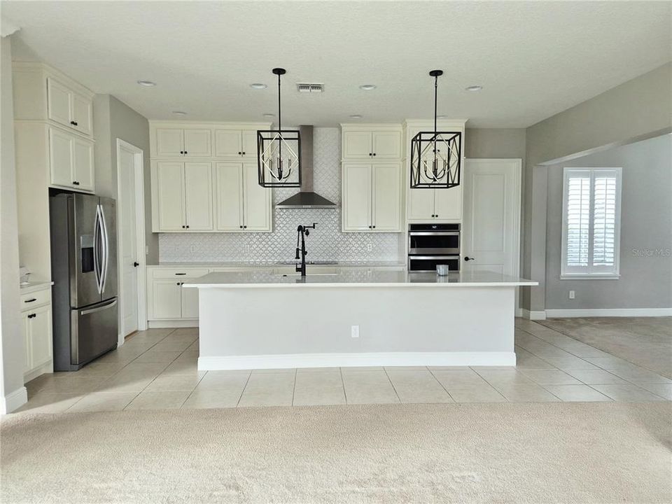 For Rent: $4,200 (4 beds, 3 baths, 2694 Square Feet)