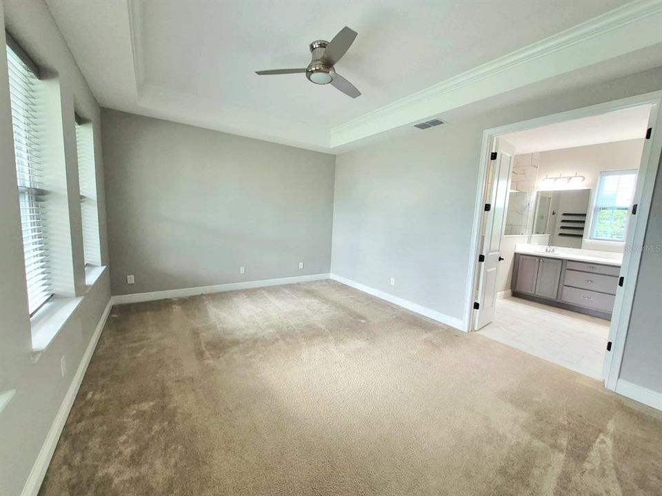 For Rent: $4,200 (4 beds, 3 baths, 2694 Square Feet)