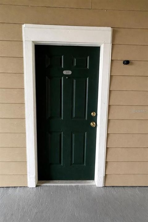 For Rent: $1,900 (3 beds, 2 baths, 1352 Square Feet)