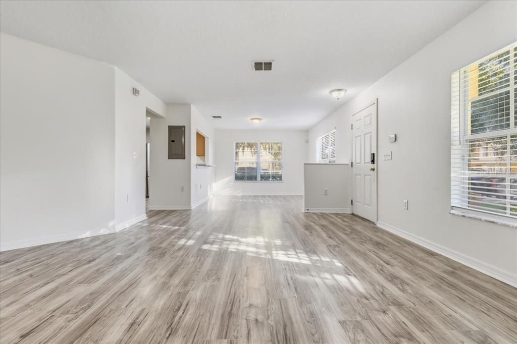 For Rent: $1,750 (3 beds, 2 baths, 1363 Square Feet)