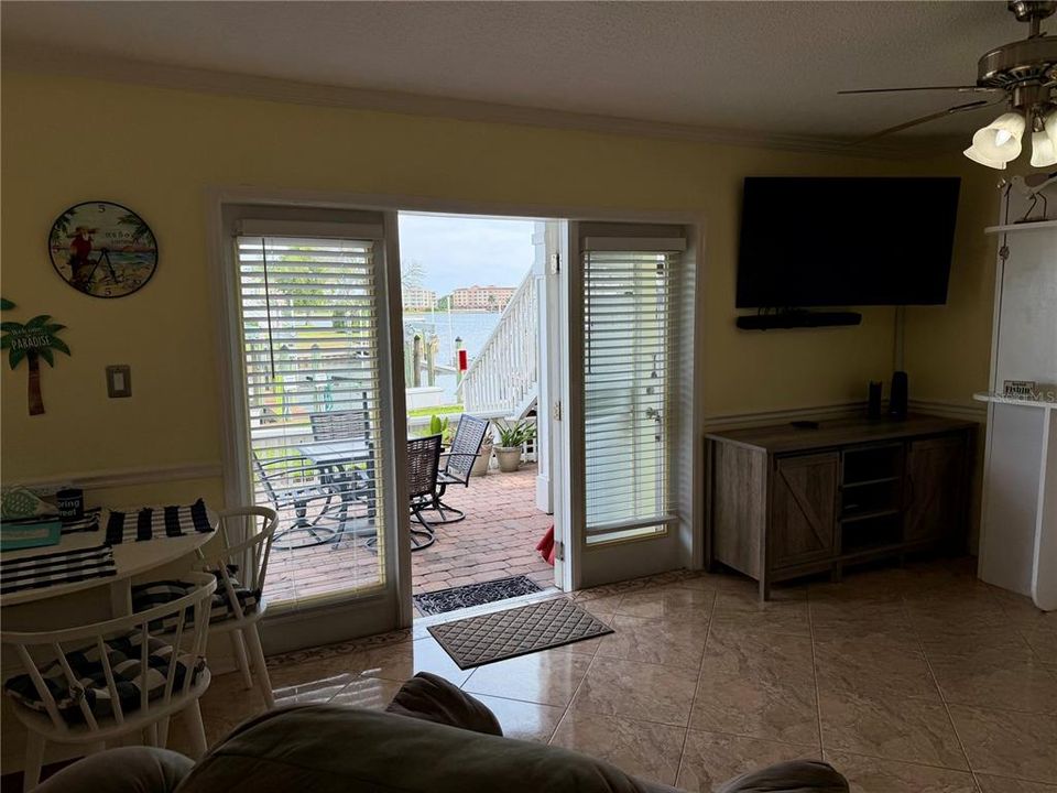 For Rent: $1,800 (1 beds, 1 baths, 562 Square Feet)