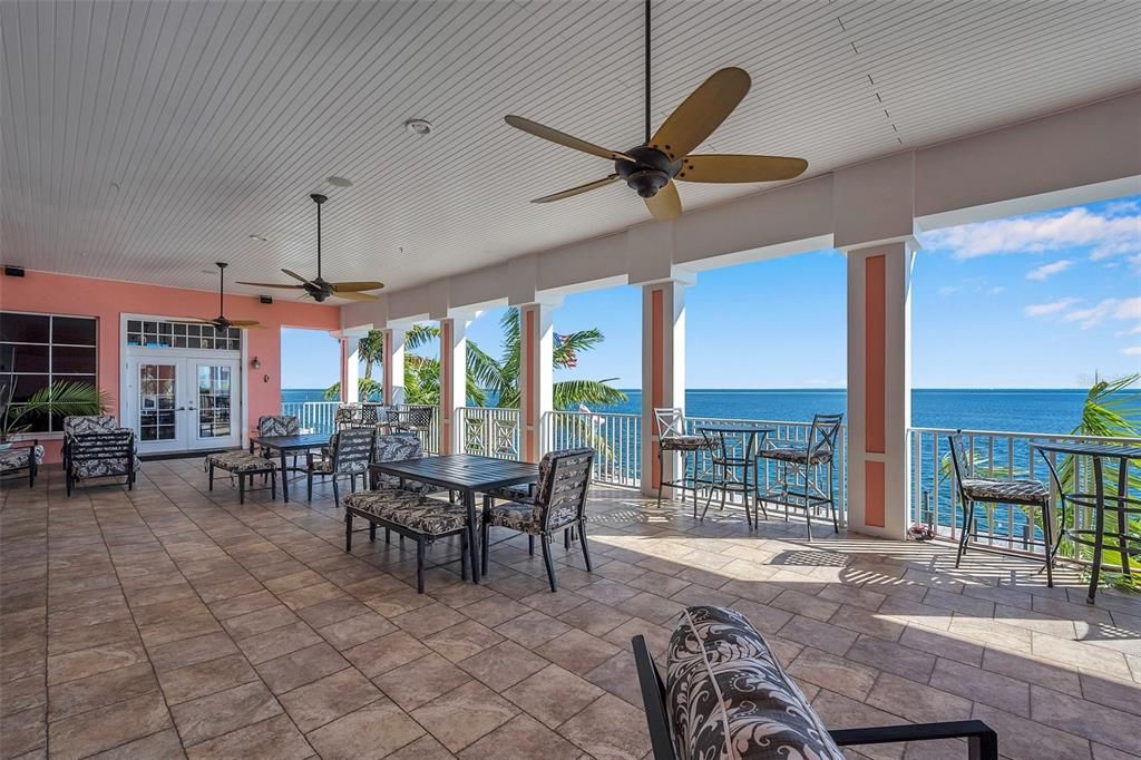 For Rent: $1,800 (1 beds, 1 baths, 562 Square Feet)