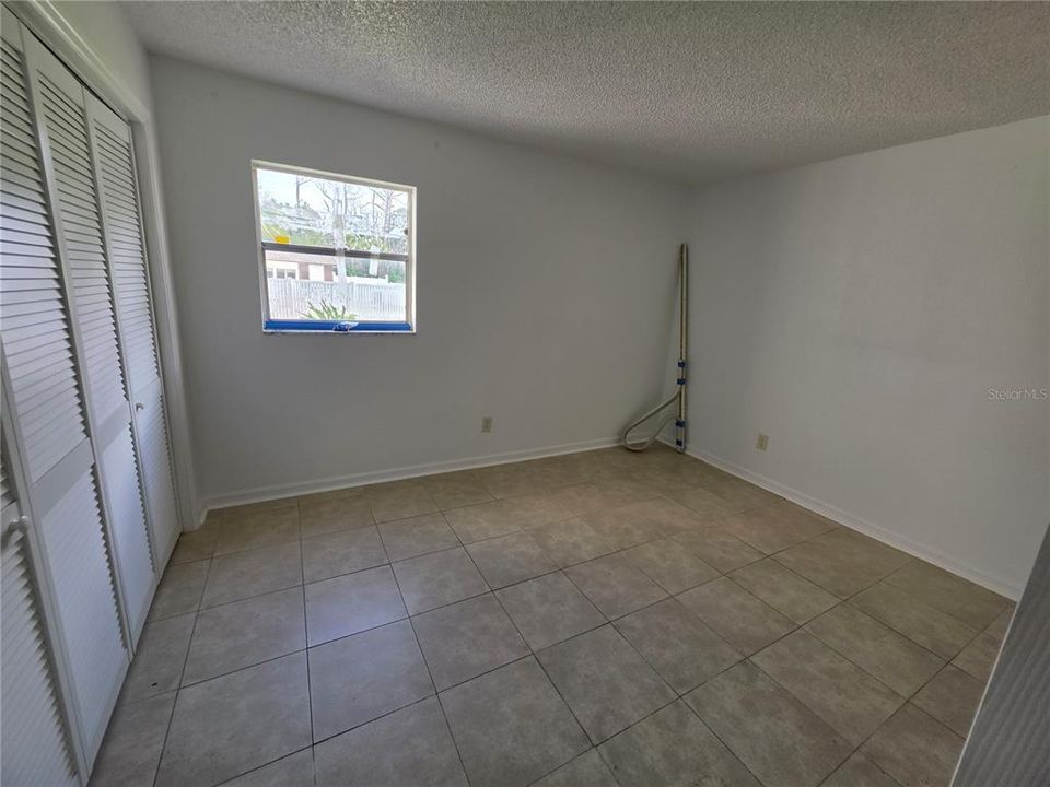 For Sale: $49,900 (2 beds, 1 baths, 720 Square Feet)