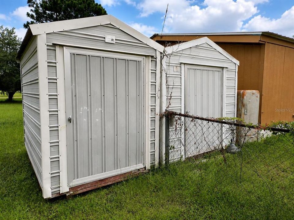 For Sale: $200,000 (3 beds, 2 baths, 1512 Square Feet)