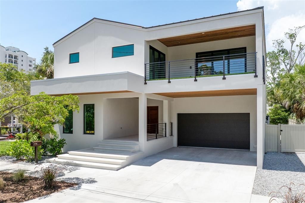 For Sale: $2,799,000 (5 beds, 4 baths, 3128 Square Feet)