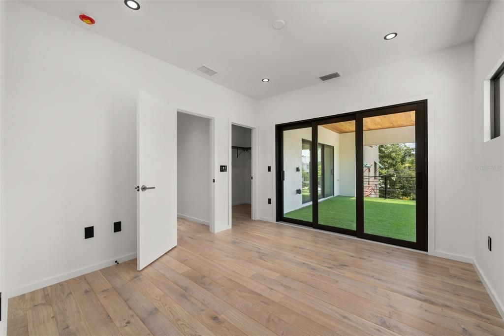 For Sale: $2,799,000 (5 beds, 4 baths, 3128 Square Feet)