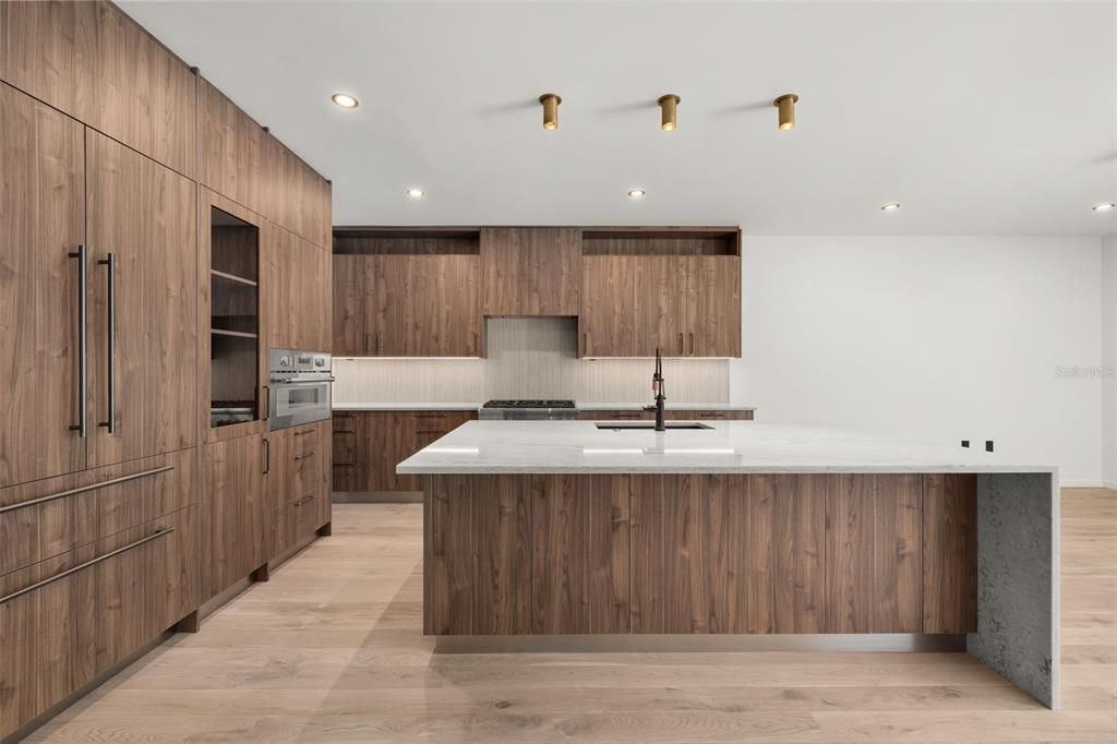 For Sale: $2,799,000 (5 beds, 4 baths, 3128 Square Feet)