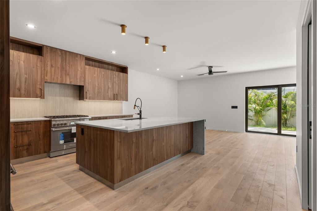 For Sale: $2,799,000 (5 beds, 4 baths, 3128 Square Feet)